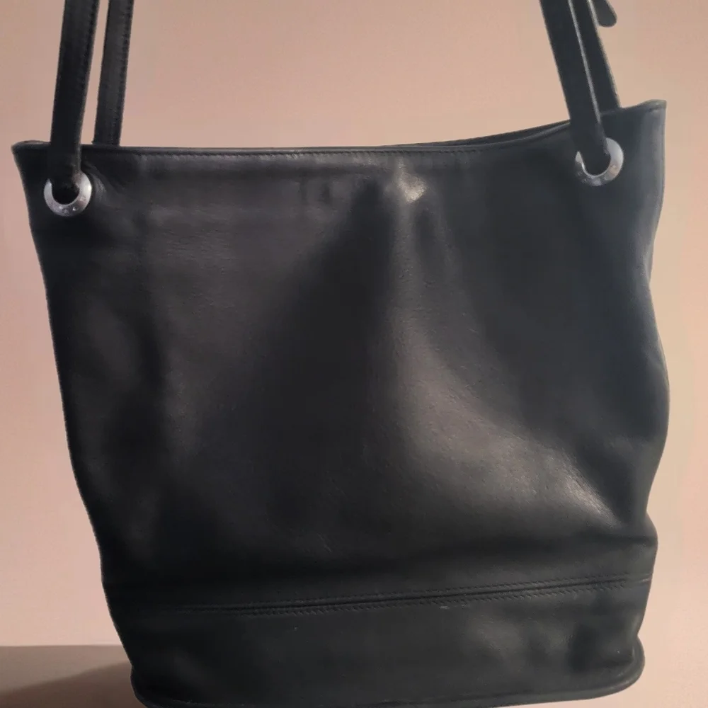 Coach Vintage Westport Shoulder Bucket Bag.